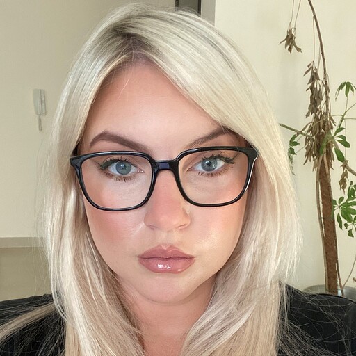 Profile photo for Genevieve Smith