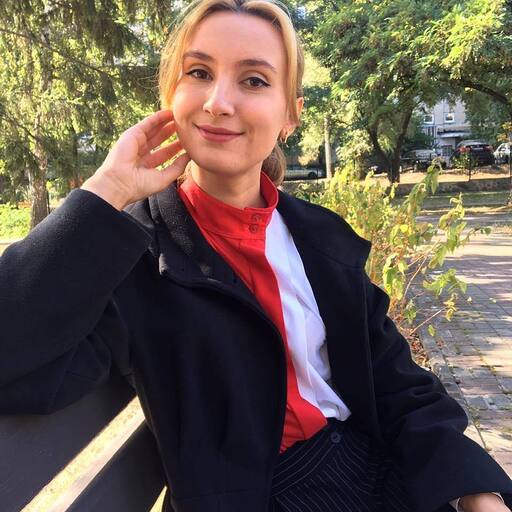  Photo of Yuliia Dikun