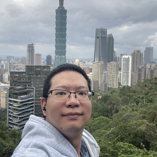 Brian Chang headshot